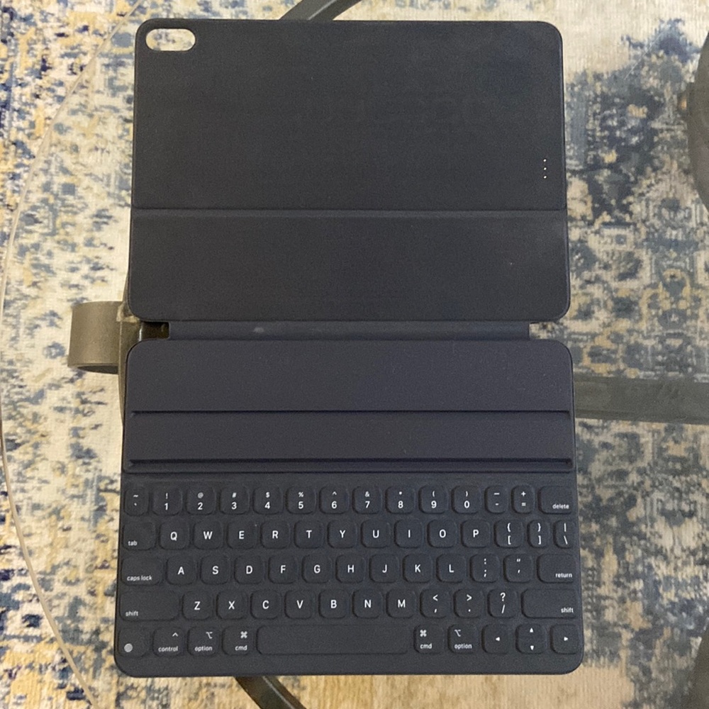 Apple Smart Keyboard Folio